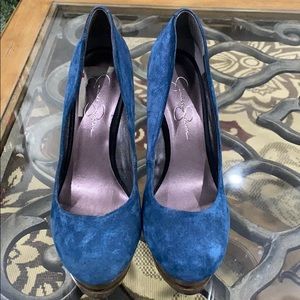 Jessica Simpson pumps